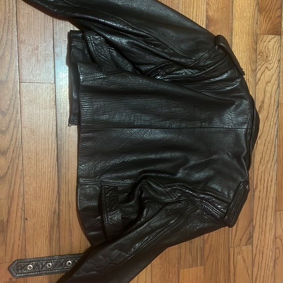 Leather jacket - Picture 4 of 4